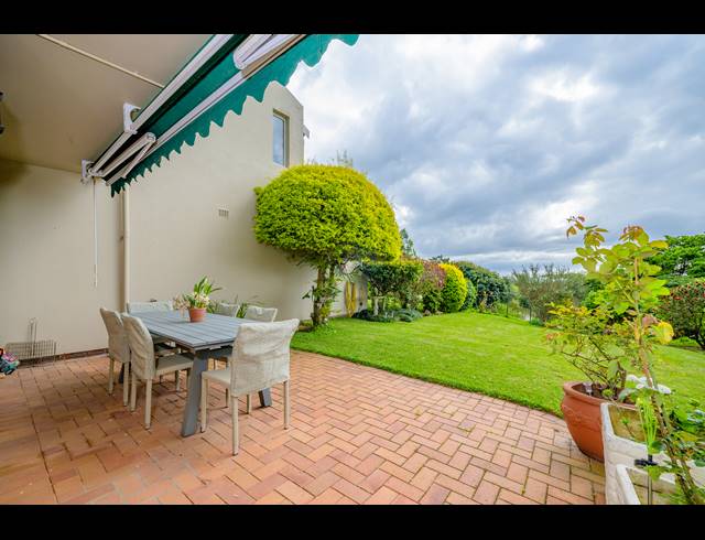 3 BEDROOM TOWNHOUSE FOR SALE IN COWIES HILL